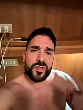 ReDiBastoni90 online show from October 12, 2025, 10:11 pm