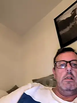 Devinebi online show from October 31, 2025, 10:27 pm