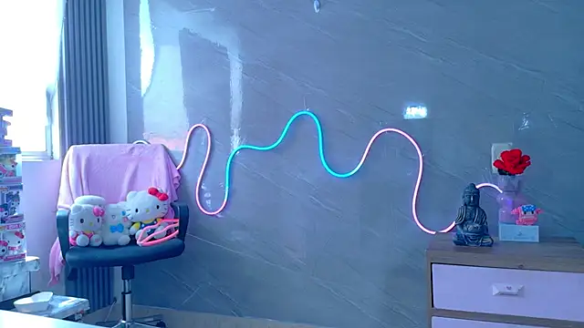 Naaomi cute online show from February 6, 2026, 2:57 pm