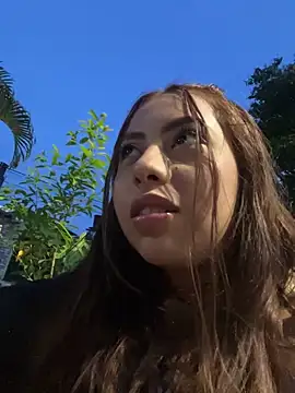 Emily Joee online show from November 8, 2025, 10:57 pm