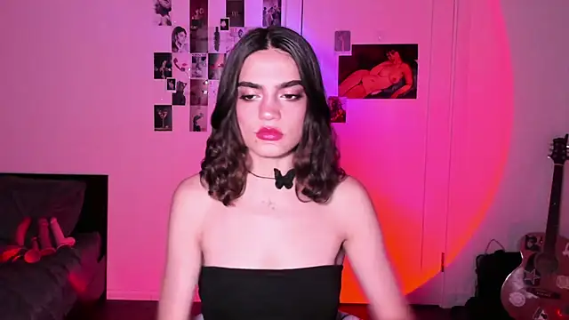 Snapshot of nightfloatt chatting on October 15, 2025, 3:20 pm nightfloatt online show from October 15, 2025, 3:20 pm