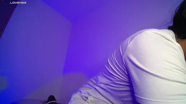 Miranda kim  online show from November 20, 2025, 4:24 am