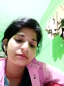 Karishma cute online show from October 17, 2025, 11:17 pm