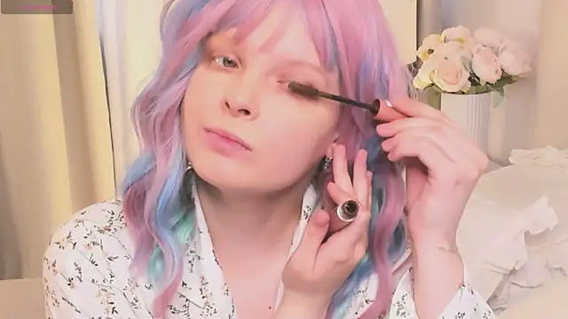 Stacy Starr online show from April 5, 2026, 5:47 am