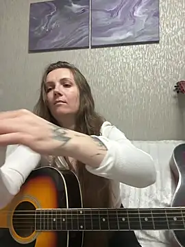 Amy  Leee  online show from March 2, 2026, 1:18 pm