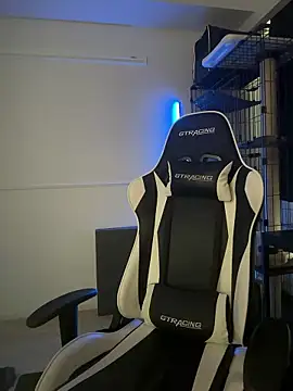 Snapshot of ericiii chatting on February 24, 2026, 1:50 am ericiii online show from February 24, 2026, 1:50 am