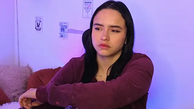 Emily Lindey online show from April 15, 2026, 3:56 am