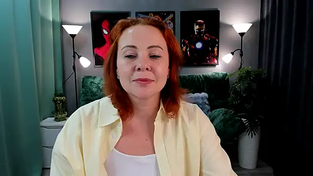 NataliKaminski online show from November 17, 2025, 12:31 pm