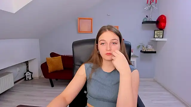 AnneWilsonn online show from March 3, 2026, 12:12 pm