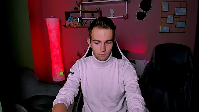 astren villo online show from November 16, 2025, 6:51 am