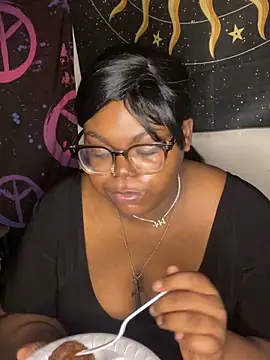 Snapshot of TheChubbySiren chatting on March 13, 2026, 2:38 am TheChubbySiren online show from March 13, 2026, 2:38 am