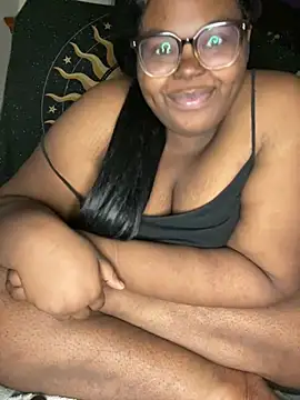 Snapshot of TheChubbySiren chatting on May 3, 2026, 1:55 am TheChubbySiren online show from May 3, 2026, 1:55 am