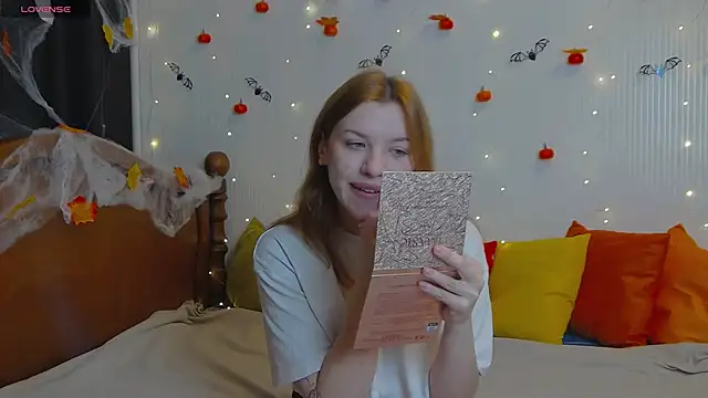 MeganNewCat online show from October 23, 2025, 8:46 am