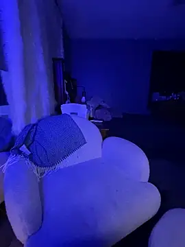 queenkelly1234 online show from March 12, 2026, 3:56 am