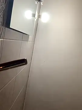 La-Gatiita-trans online show from November 17, 2025, 11:09 pm