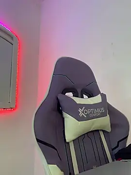 La-Gatiita-trans online show from December 16, 2025, 2:10 pm