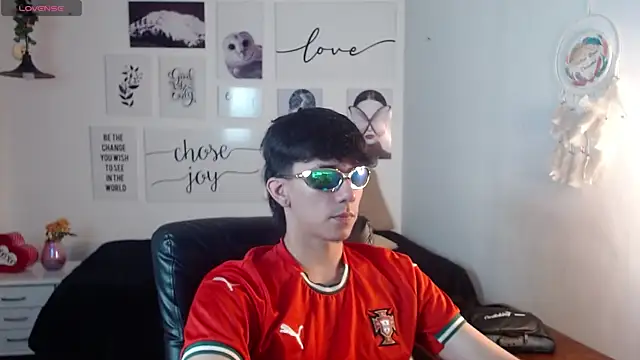 AmethystShadow17 online show from January 8, 2026, 7:42 pm