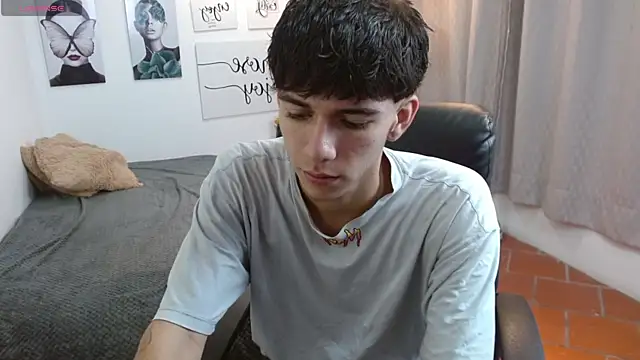 AmethystShadow17 online show from October 25, 2025, 1:01 pm