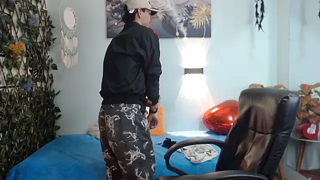 AmethystShadow17 online show from April 10, 2026, 9:22 pm