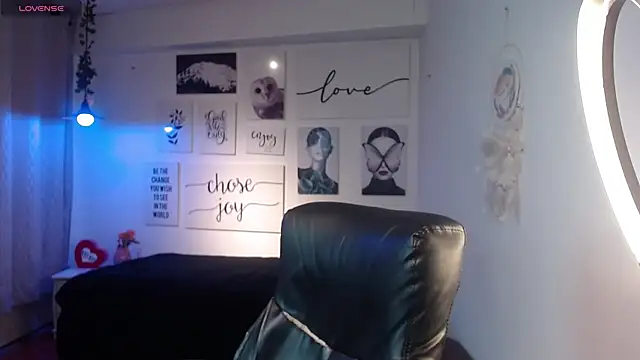 AmethystShadow17 online show from February 7, 2026, 7:55 pm