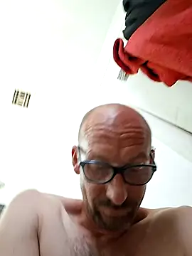 whateveruwanthowever online show from October 28, 2025, 5:34 pm