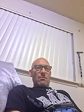 whateveruwanthowever online show from October 30, 2025, 8:23 am