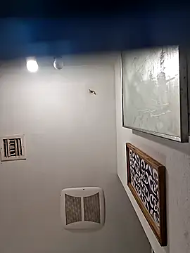 whateveruwanthowever online show from November 20, 2025, 5:24 pm