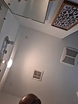 whateveruwanthowever online show from November 27, 2025, 8:09 pm