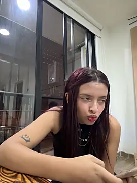 Aithana Petite online show from November 23, 2025, 12:42 am