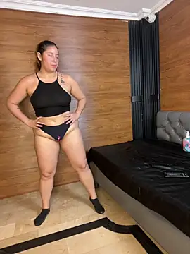 Yvonny27 online show from March 2, 2026, 12:34 pm