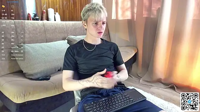 Snapshot of Logan_mett chatting on April 27, 2026, 3:10 pm Logan mett online show from April 27, 2026, 3:10 pm