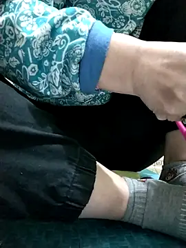 Amanda- ena- online show from November 4, 2025, 4:49 am