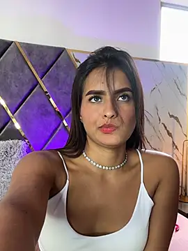 sarayofficial online show from April 15, 2026, 7:51 pm