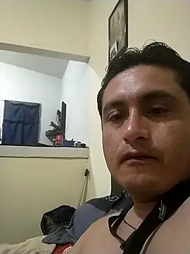 Snapshot of checheludo23 chatting on October 31, 2025, 11:22 pm checheludo23 online show from October 31, 2025, 11:22 pm