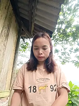 Nguyet2k4 online show from January 7, 2026, 12:59 am