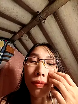 -Kem-01 online show from October 30, 2025, 1:09 pm