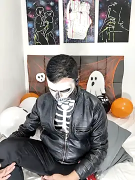 Matia5Tower5 online show from October 31, 2025, 11:55 pm