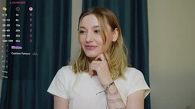 StarryMary online show from November 2, 2025, 9:09 pm