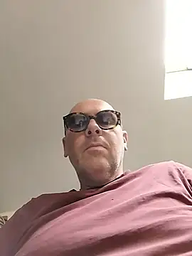 Snapshot of nicolaspgarnier chatting on May 12, 2026, 12:00 pm nicolaspgarnier online show from May 12, 2026, 12:00 pm