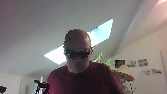 Snapshot of nicolaspgarnier chatting on May 13, 2026, 3:08 pm nicolaspgarnier online show from May 13, 2026, 3:08 pm