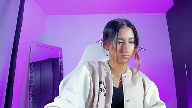 kittyrush  online show from March 9, 2026, 4:49 am