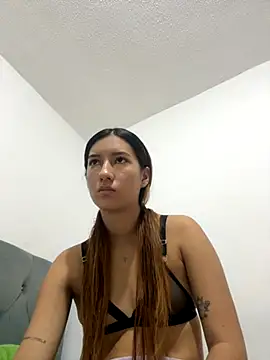 kittyrush  online show from November 29, 2025, 1:17 am