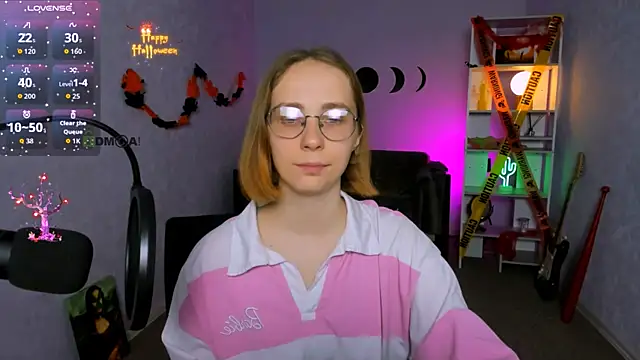 Snapshot of evalora_vei chatting on October 27, 2025, 6:58 am evalora vei online show from October 27, 2025, 6:58 am