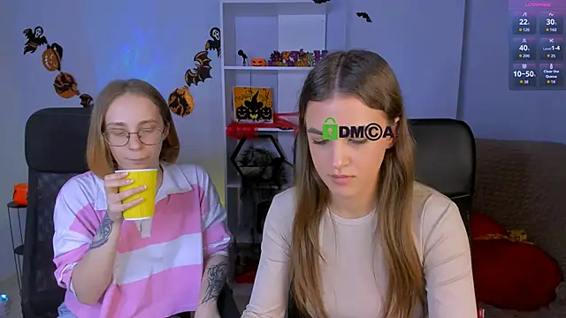 Snapshot of evalora_vei chatting on October 21, 2025, 2:05 pm evalora vei online show from October 21, 2025, 2:05 pm