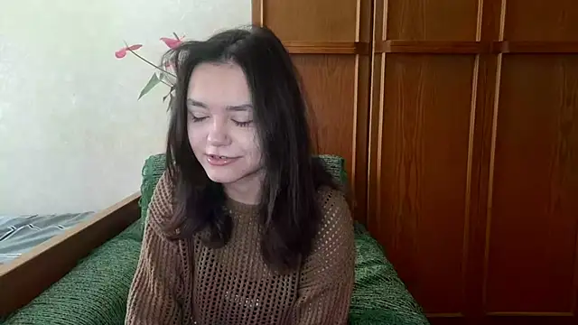 AudieMleczynski online show from November 18, 2025, 7:22 am