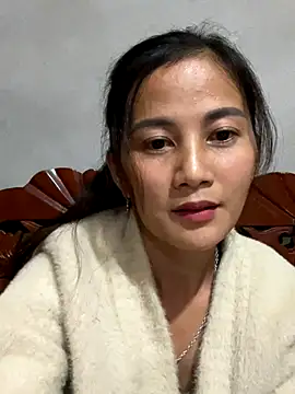 Miss-World00 online show from November 24, 2025, 1:11 pm