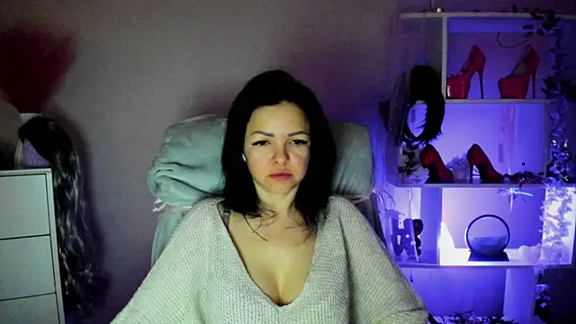 Mollybloom40 online show from April 21, 2026, 6:09 am