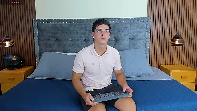 Apolo moon18 online show from November 11, 2025, 7:52 pm