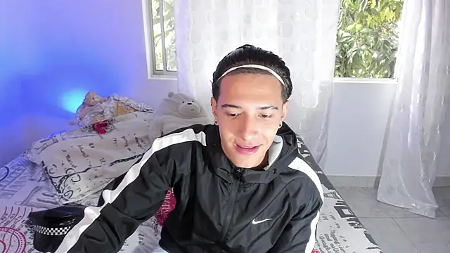 Hayden Boy  online show from October 18, 2025, 1:24 pm