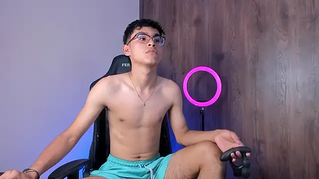 Muchachito18 online show from February 6, 2026, 5:31 pm